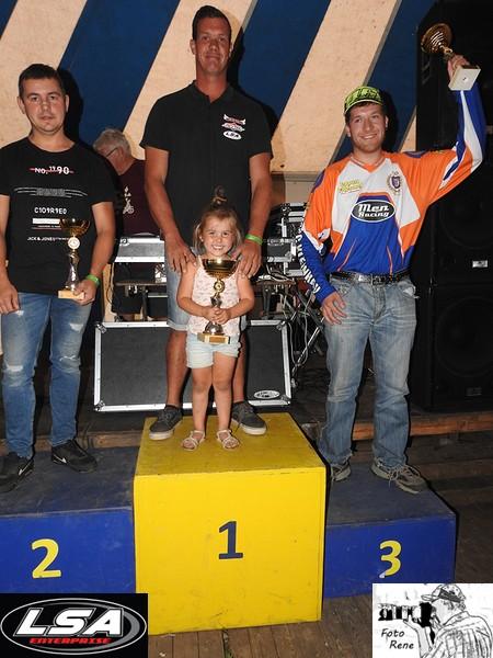 podium (66)-broechm